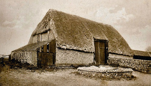 The thatched ‘Tithe Barn’
