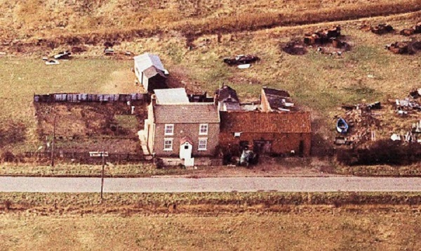 Aerial shot of Blackmoor Farm in 1964