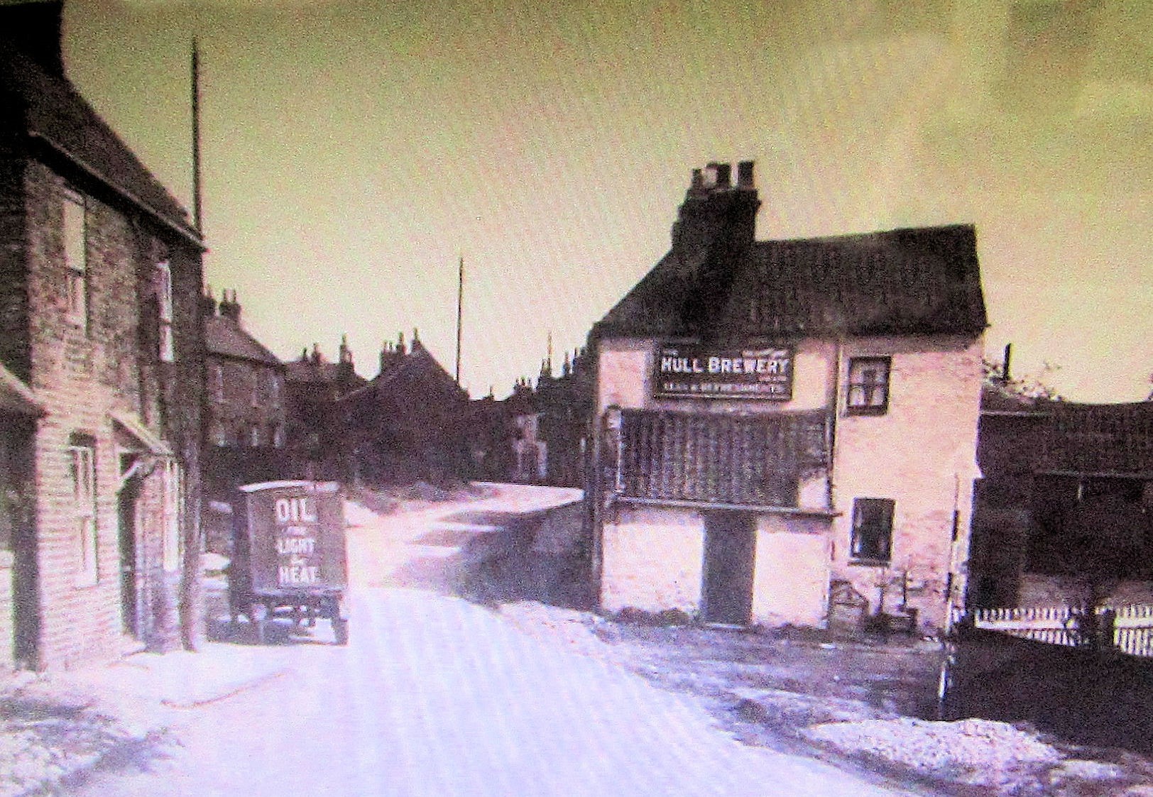 A further old photograph of the ‘Bottom Pub’ or the ‘Wheatsheaf’