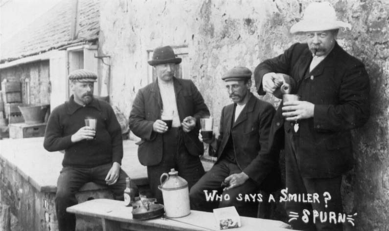 Customers outside Lifeboat Inn, c. 1900
