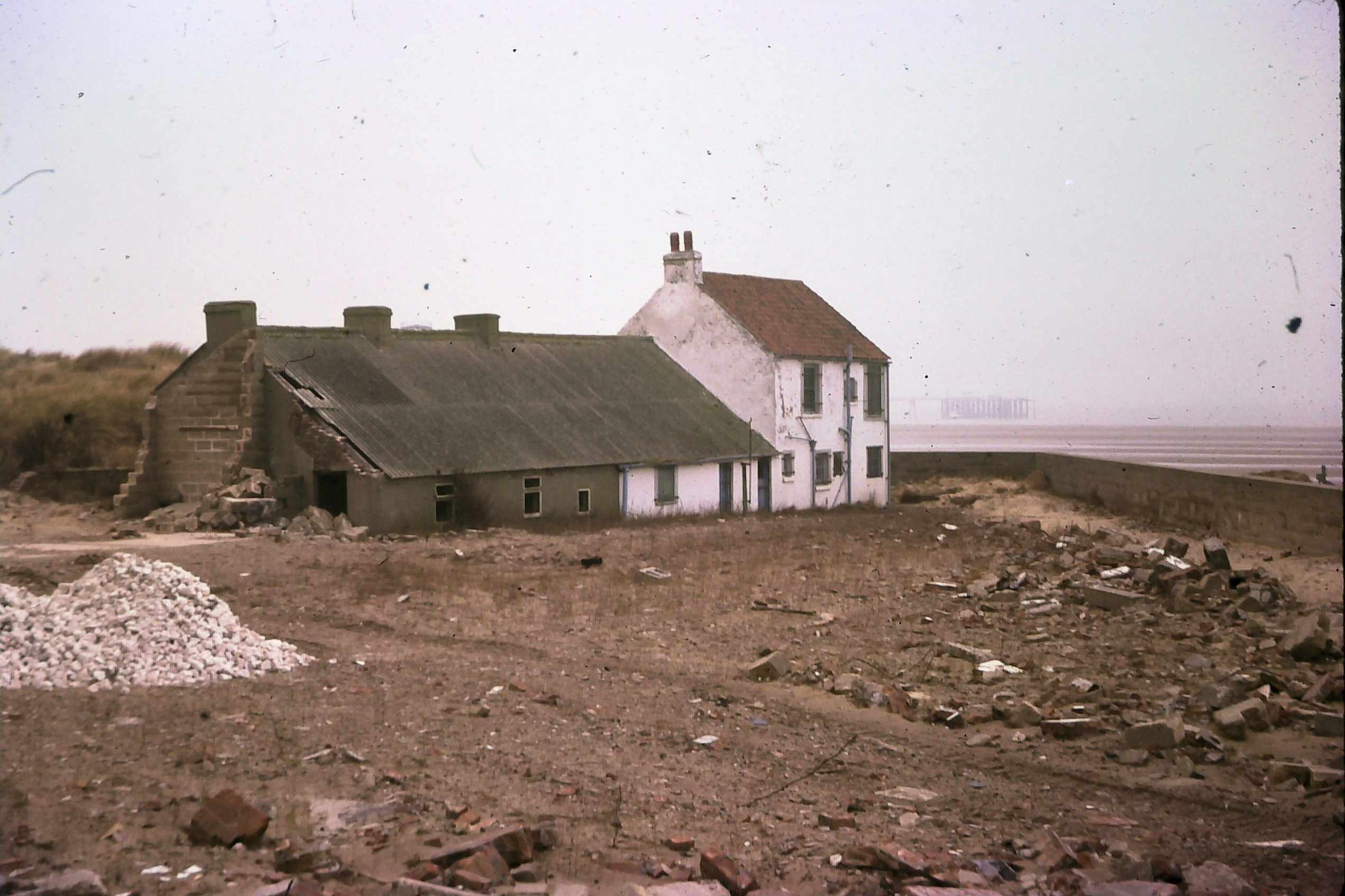 Rear of former Lifeboat Inn and old cottages, 1978